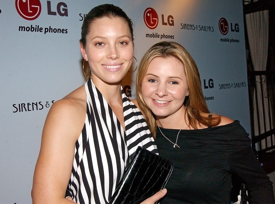 Jessica Biel, Beverley Mitchell